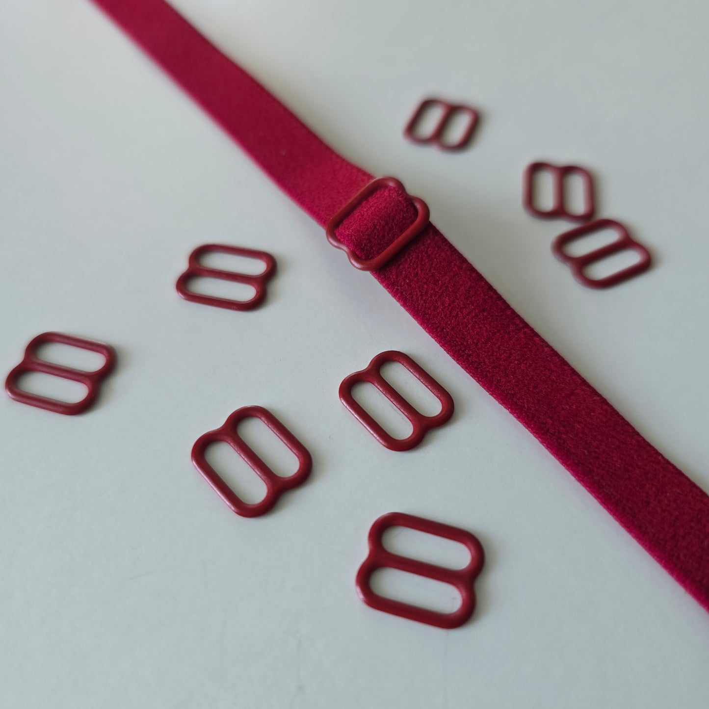 Regulators 10mm - Dark Red