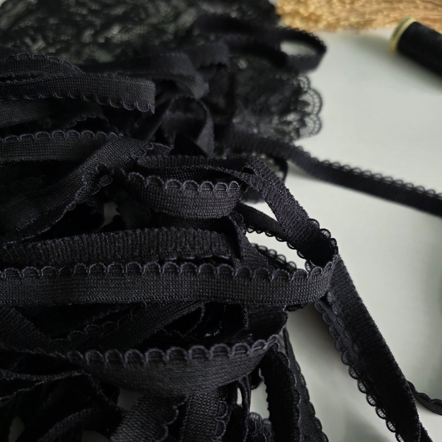 Elastīga apdares gumija - Black