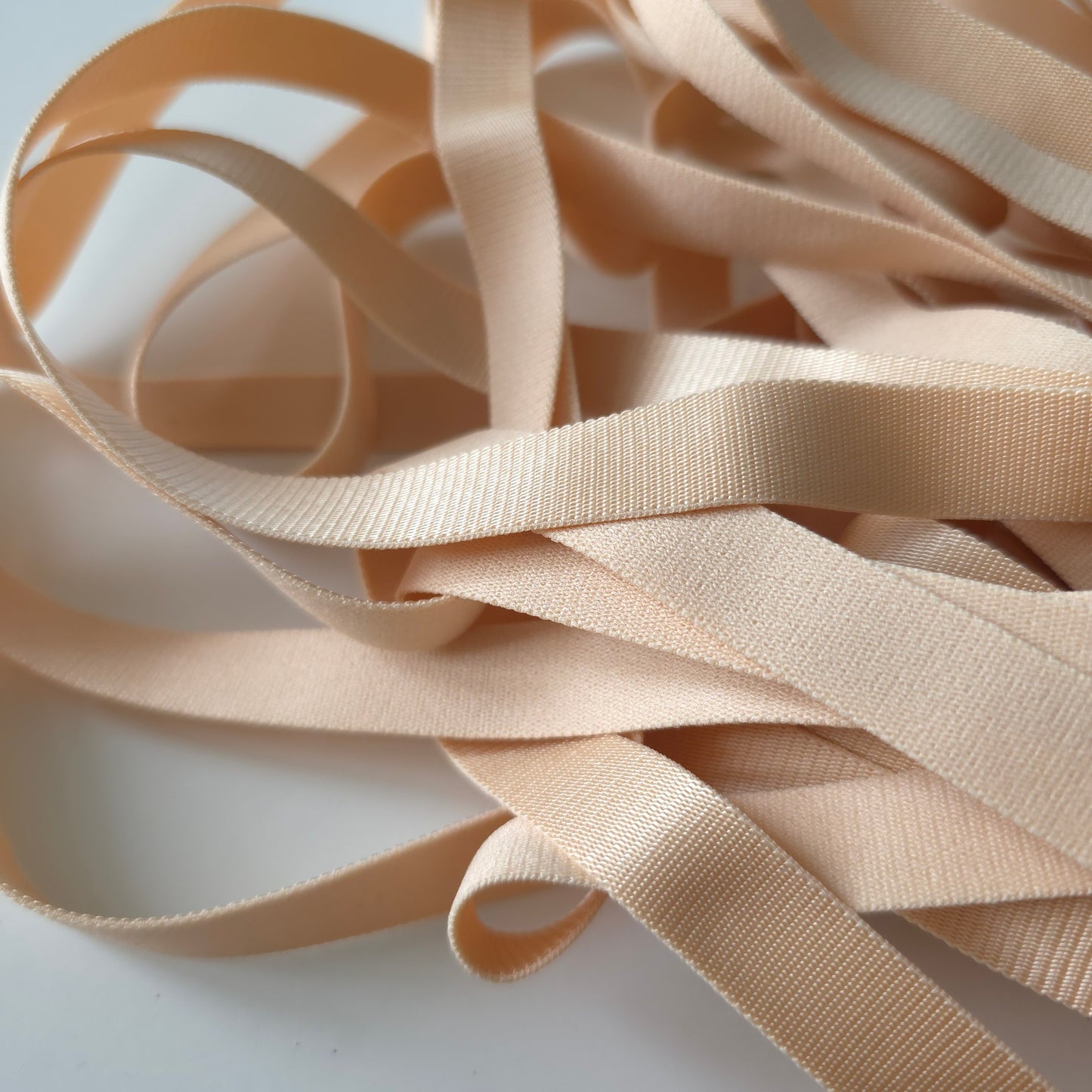 Lenču gumija 15mm - Beige