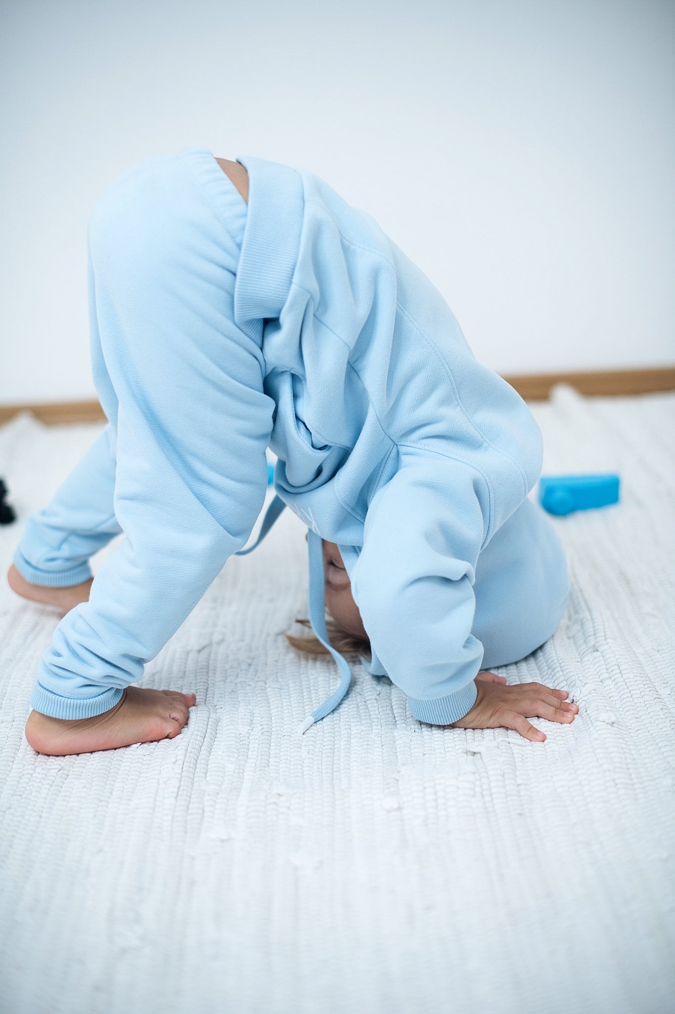 3 diegu cilpiņtrikotāža ar velūra efektu  - AZZURRO