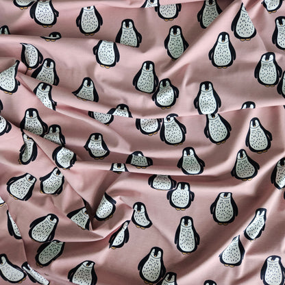 Organiskās kokvilnas dizaina plānā trikotāža - (PENGUIN - BLUSH PINK)